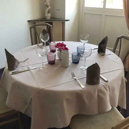 De L'ecu Vaudois Hotel