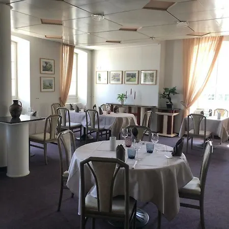 Hotel De L'ecu Vaudois 3*